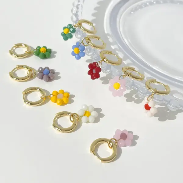Wholesale Fashion Retro Earrings Acrylic Small Daisy Copper Earrings