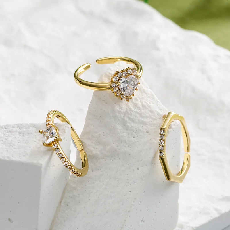 Wholesale Fashion Micro-inlaid Zircon Peach Heart Row Diamond 18k Gold-plated Copper Ring