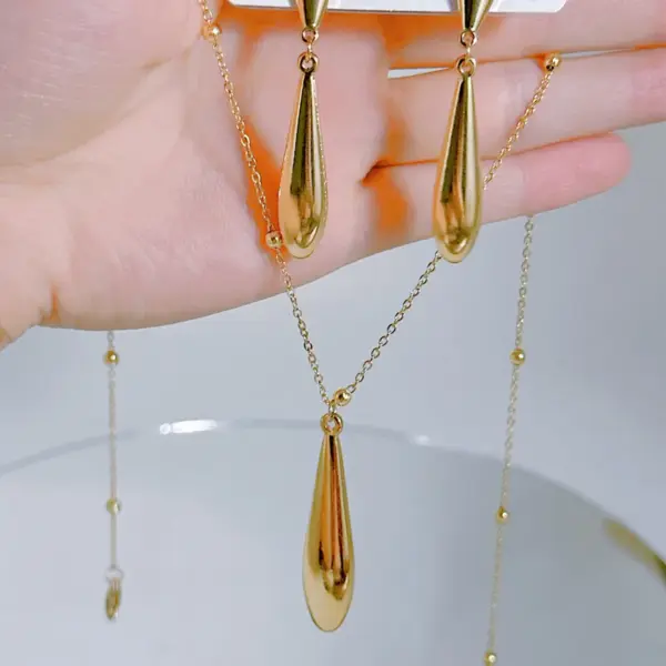 304 Stainless Steel Geometric Electroplating Stone-Free Golden Plated Simple Style Classic Style IG Style Earrings Necklace