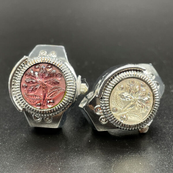 Wholesale [Ring watch] personalized fashion temperament female foreign trade hot quartz watch flip ring watch can see time