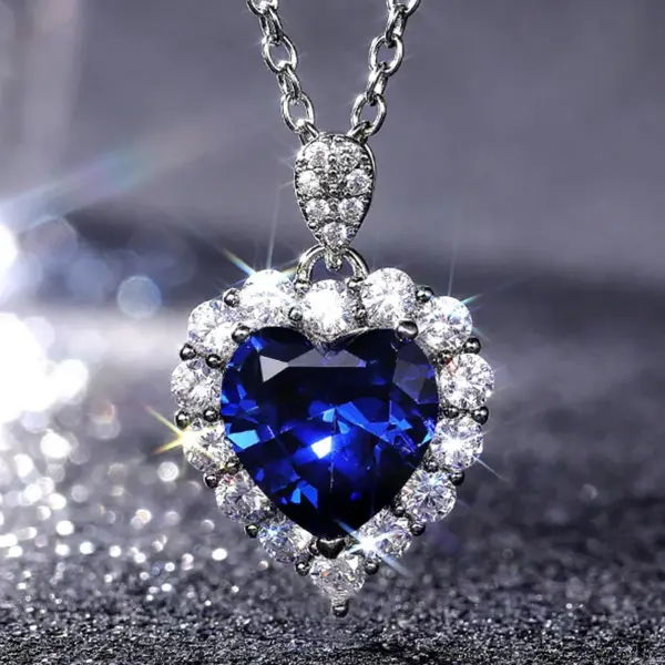 Wholesale Fashion New Inlaid Royal Blue Love-shaped Copper Necklace