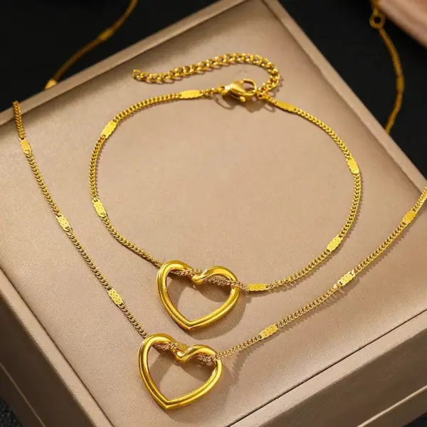 Wholesale Ion Plating (IP) 18K Gold Plated Heart Shape 304 Stainless Steel Elegant Waterproof Non Tarnish 304 Stainless Steel Pendant Necklace