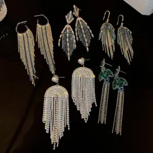 Wholesale Copper Rhinestones Pearl Geometric Butterfly Inlay Streetwear Drop Earrings For Women'S