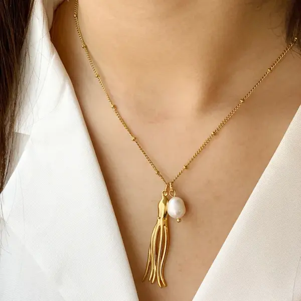 PVD Coated Real Gold Plated Tortoise Hippocampus Shell 304 Stainless Steel Vacation Simple Style Waterproof Non Tarnish 304 Stainless Steel Pendant Necklace