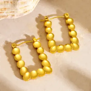 EH0120 Earrings / Gold
