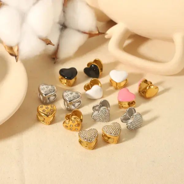 Wholesale PVD Coated Real Gold Plated 18K Gold Heart Shape 304 Stainless Steel Simple Style Waterproof Non Tarnish Ear Studs