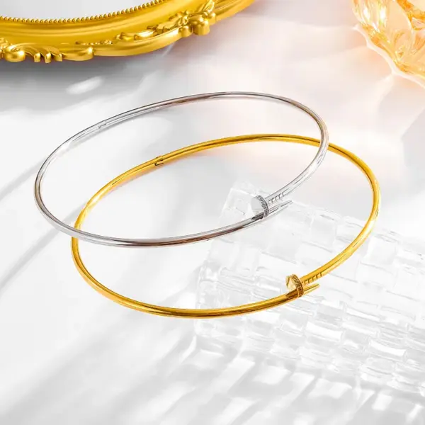 Wholesale 304 Stainless Steel Solid Color Ion Plating (IP) 18K Gold Plated Simple Style Classic Style Waterproof Non Tarnish Plating Choker