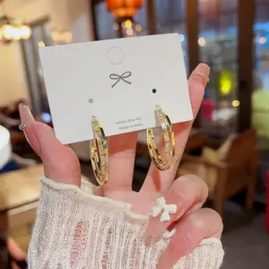 E0369 Gold Silver Needle