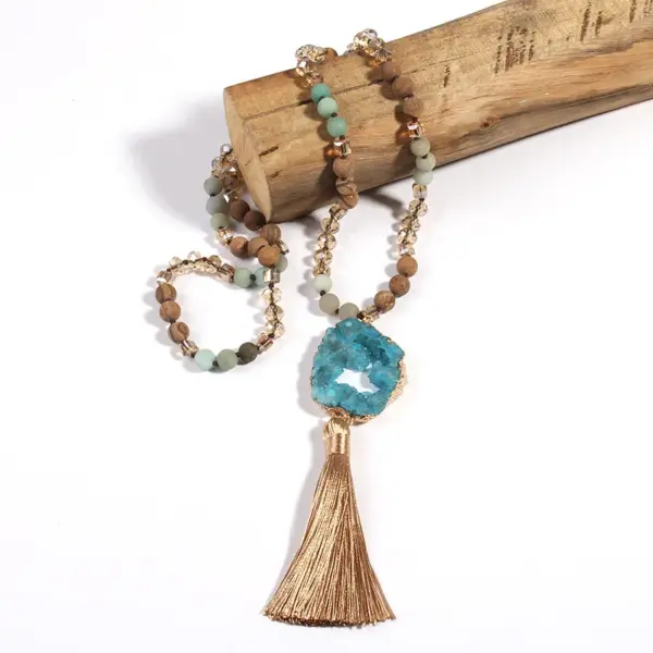 Ethnic Style Water Droplets Semi-Precious Stone, Glass, Crystal Cluster Beaded Tassel Plating Unisex Pendant Necklace