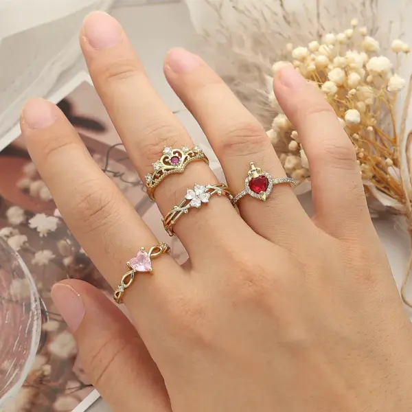 Wholesale Copper Four Leaf Clover Heart Shape Crown Rack Plated Zircon 18K Gold Plated Elegant Princess Cute Heart Flowers Butterfly Gold Silver Rings