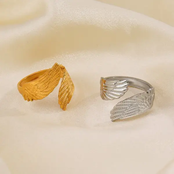 Wholesale PVD Coated 18K Gold Plated Wings 304 Stainless Steel Simple Style Classic Style Waterproof Non Tarnish Open Rings