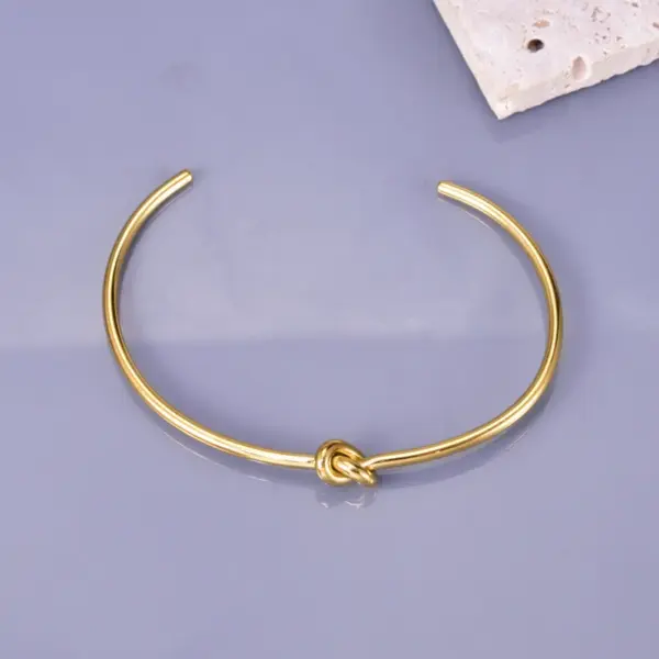 304 Stainless Steel C Shape PVD Coated 18K Real Gold Plated Vintage Style Waterproof Non Tarnish Plating Gold Bangle