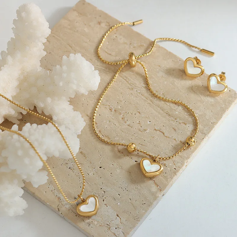 Wholesale PVD Coated Real Gold Plated 18K Gold Heart Shape 304 Stainless Steel Elegant Waterproof Non Tarnish Bracelets Earrings Necklace