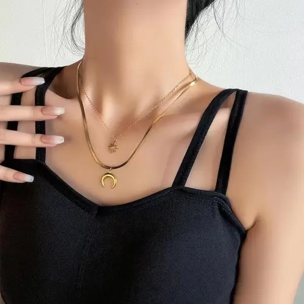 Wholesale Jewelry Elegant Simple Style Hexagram Moon Titanium Steel Double Layer Necklaces