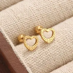 Gold / Average Size / Heart-shaped Hollow Pair