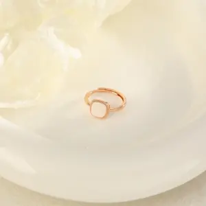 Z0135 Sugar Cube-White / Adjustable Opening