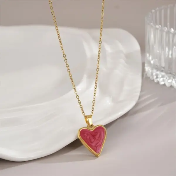 Wholesale PVD Coated 18K Gold Plated Heart Shape Stainless Steel Luxurious Waterproof Non Tarnish 304 Stainless Steel Pendant Necklace