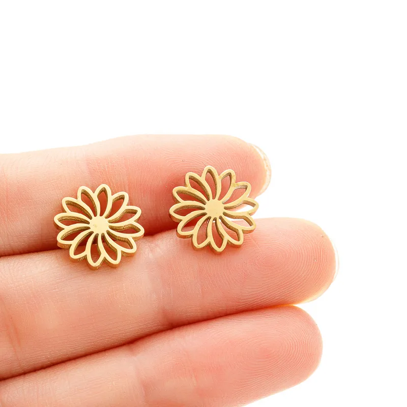 Wholesale PVD Coated 18K Gold Real Gold Plated Flower 304 Stainless Steel Simple Style Waterproof Non Tarnish Ear Studs