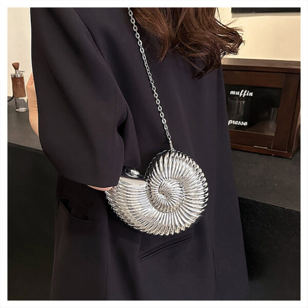Wholesale Raceway Conch Women's ning Bag Shoulder Crossbody Bag Summer Fashionable Fashionable Bag pular All-match bags