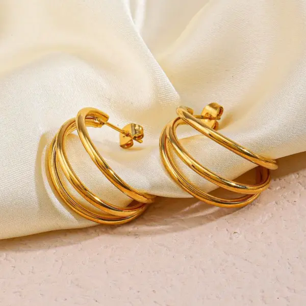 Wholesale 1 Pair Classic Style Geometric Plating 304 Stainless Steel 18K Gold Plated Earrings