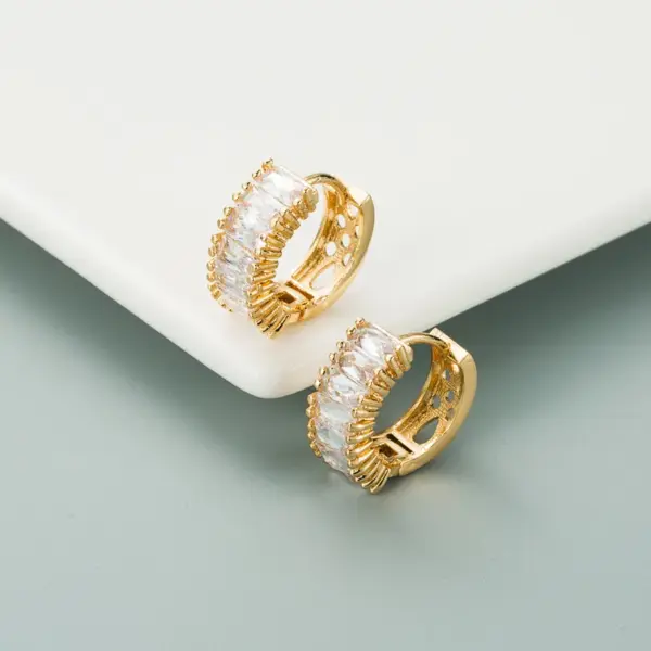 Wholesale Fashion U Shape Inlaid Zircon Alloy Artificial Gemstones Copper Earrings