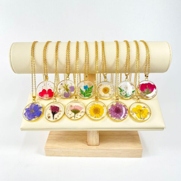 Wholesale Ivy Valentine's Day Gift Resin Dried Flower Necklace Creative Real Flower Fashion Pendant Pendant Jewelry Birthday Month Flower