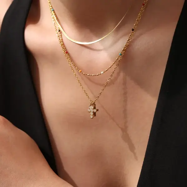 Wholesale PVD Coated Real Gold Plated 18K Gold Geometry 304 Stainless Steel Imitation Diamond Elegant Luxurious Shiny Waterproof Non Tarnish 304 Stainless Steel Lobster Trigger Clasp Closure Necklace