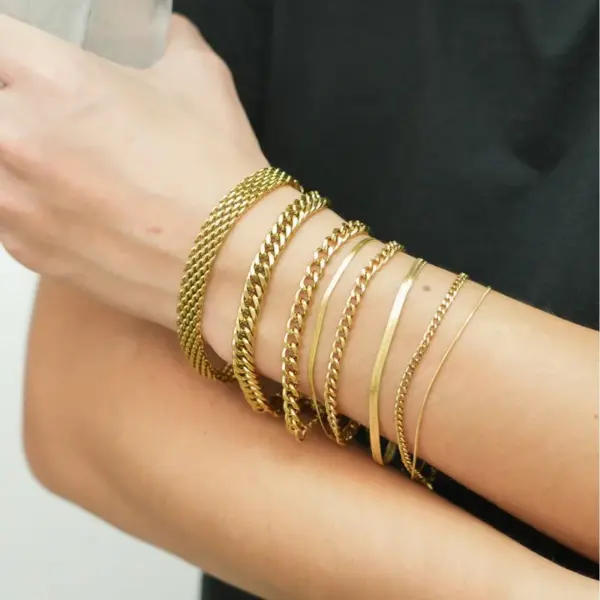 304 Stainless Steel Solid Color Electroplated 18K Real Gold Plated Simple Style Waterproof Non Tarnish Plating Bracelets