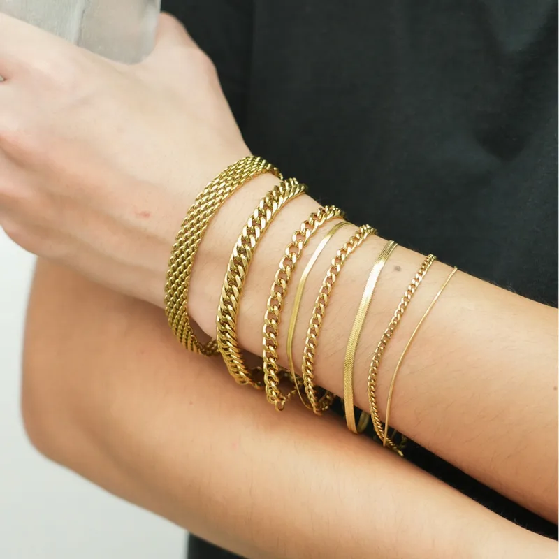 Wholesale 304 Stainless Steel Solid Color Electroplated 18K Real Gold Plated Simple Style Waterproof Non Tarnish Plating Bracelets