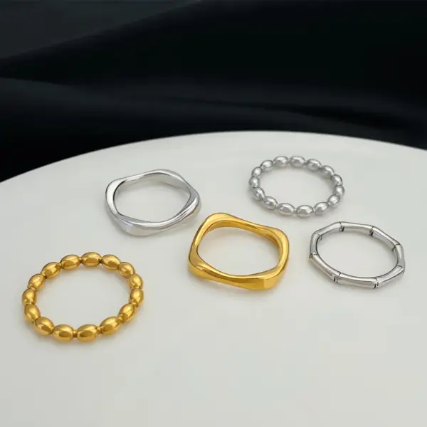 PVD Coated Gold Plated Solid Color Stainless Steel Simple Style Waterproof Non Tarnish Rings