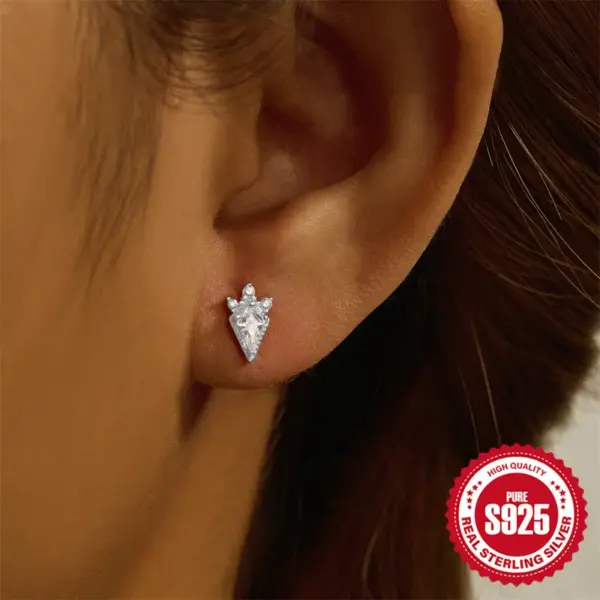1 Piece Ear Cartilage Rings & Studs Simple Style Geometric 925 Sterling Silver Plating Inlay Opal Zircon