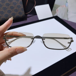 As shown in the picture / Silver frame white progressive