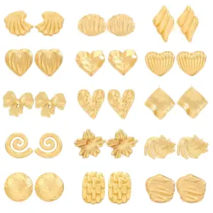 Wholesale 1 Pair Casual Simple Style Streetwear Waves Heart Shape Flower Plating 304 Stainless Steel Ear Studs