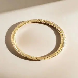16-D-3 Gold Bracelet