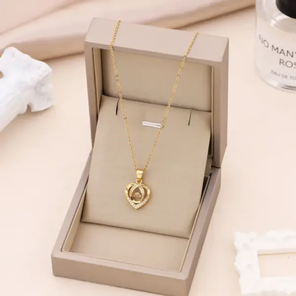 Wholesale Real Gold Plated Heart Shape 304 Stainless Steel Simple Style Waterproof Non Tarnish Titanium Steel Pendant Necklace