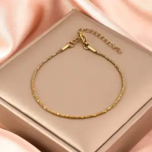 16#(1.2mm) Twisted Square Snake / Length 17 5cm