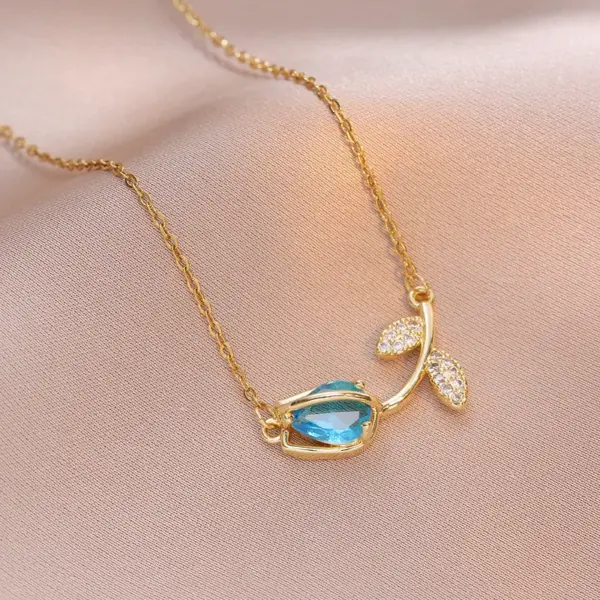 Wholesale Jewelry Elegant Tulips Titanium Steel Copper Zircon Pendant Necklace Cable Chain