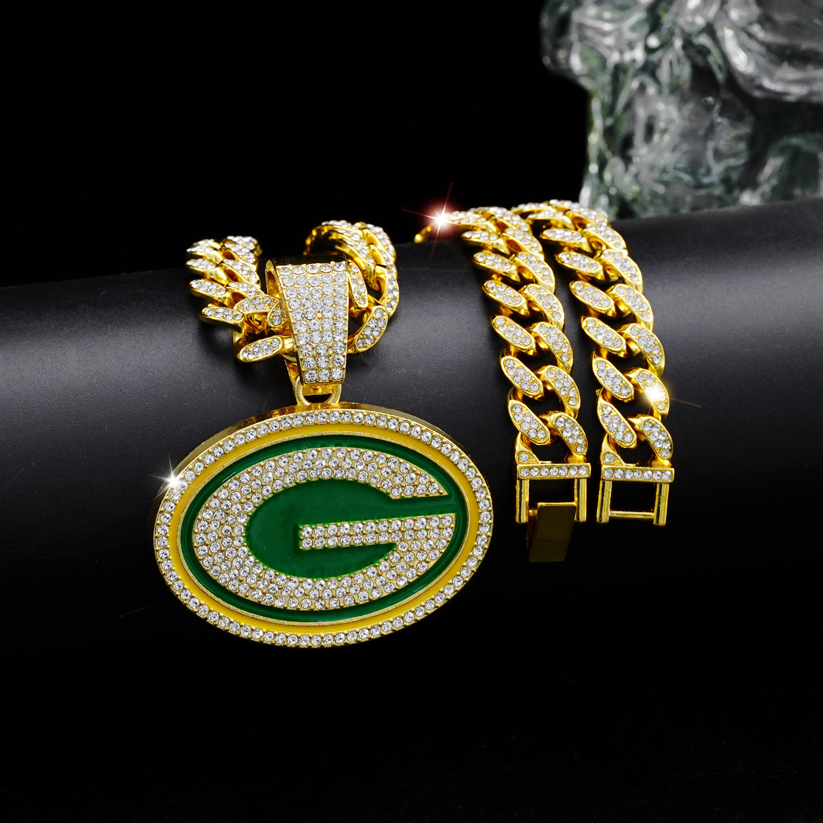 Wholesale European and American jewelry fashion personality ip oil packer football team necklace pendant boys hip hop full diamond Cuban chain