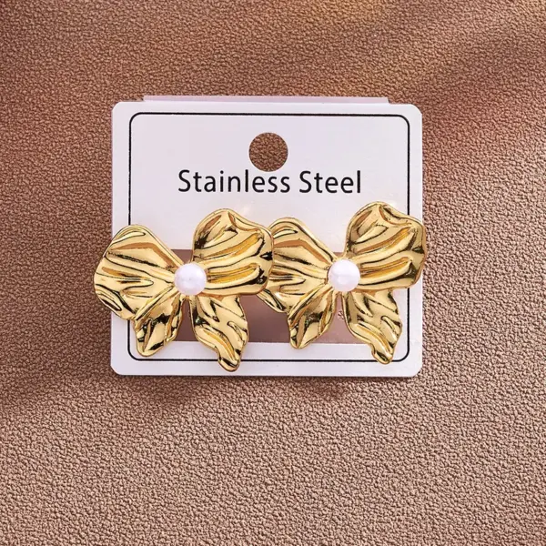 PVD Coated Real Gold Plated 18K Gold Little Daisy Flower Bow Knot 304 Stainless Steel Casual Vintage Style Vacation Waterproof Non Tarnish Earrings