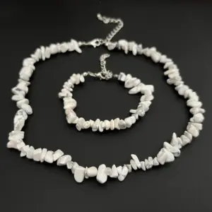 White turquoise / Necklace