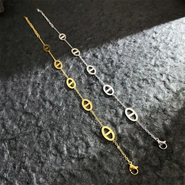 Wholesale Simple Style Geometric Titanium Steel 18K Gold Plated Bracelets In Bulk