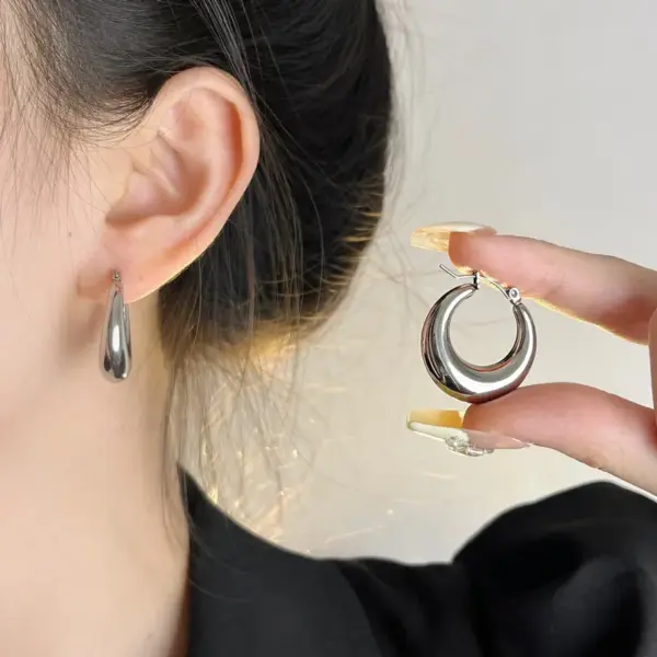 Wholesale 1 Pair Classic Style Geometric Plating Titanium Steel Earrings