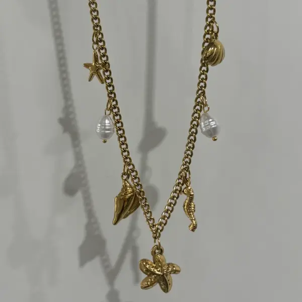 Wholesale Ion Plating (IP) Real Gold Plated 18K Gold Starfish Shell 304 Stainless Steel Elegant Tropical Waterproof Non Tarnish 304 Stainless Steel Lobster Trigger Clasp Closure Multi Charms Necklace
