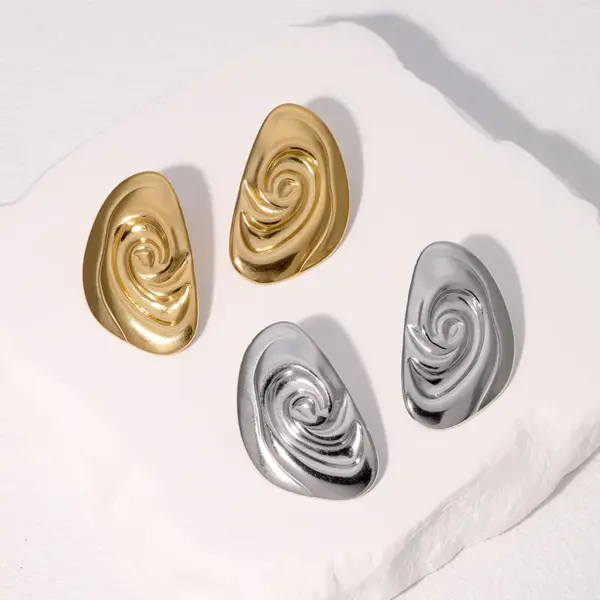 PVD Coated Real Gold Plated 18K Gold Conch 304 Stainless Steel Vintage Style Modern Style Simple Style Waterproof Non Tarnish Ear Studs