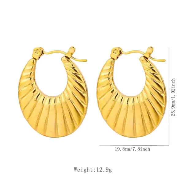 Wholesale Elegant Geometric/Heart/Waterdrop Solid 304 Stainless Steel Earrings Suitable For Women To Wear During Daily Commute Or Shopping