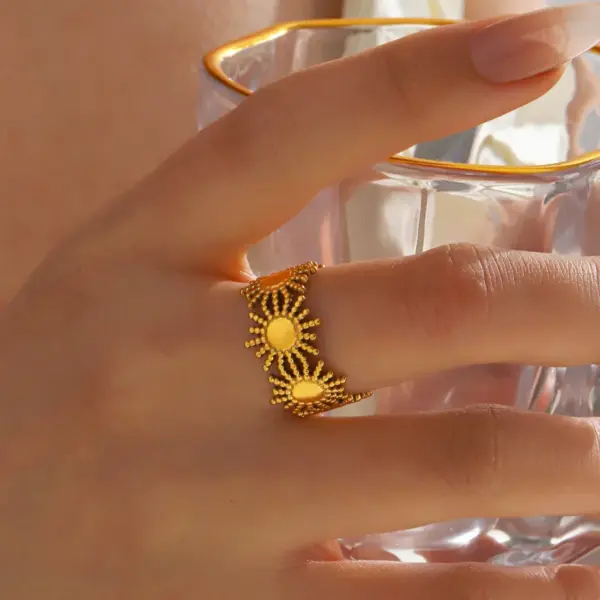 Wholesale Ion Plating (IP) 18K Gold Plated Sun 304 Stainless Steel Vintage Style Waterproof Non Tarnish Open Rings
