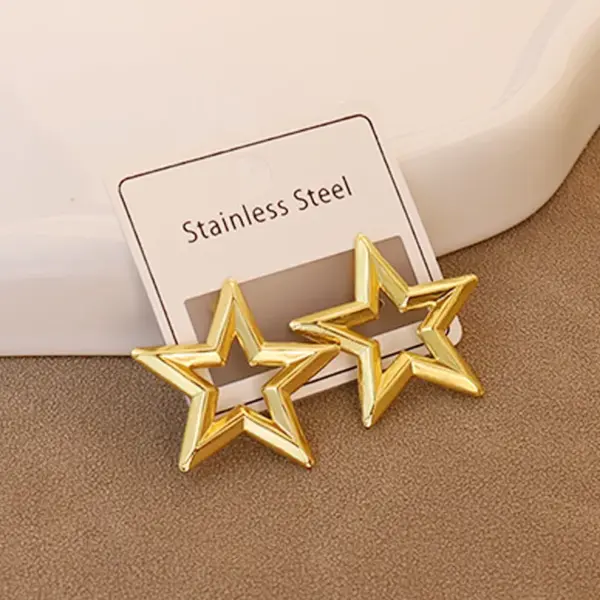 304 Stainless Steel Triangle Pentagram Flower Electroplating Stone-Free Golden Plated Elegant Simple Style Waterproof Non Tarnish Ear Studs