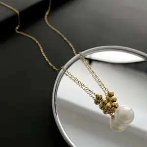 04-A6 Mermaid Pendant Necklace / Gold