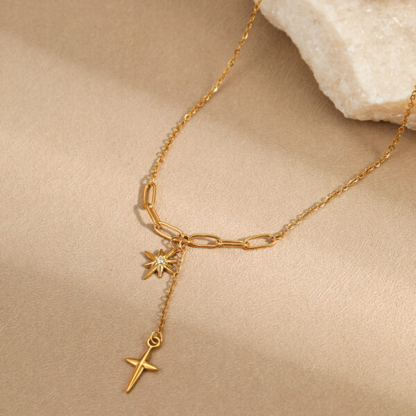 Wholesale clavicle chain diamond eight mans star necklace