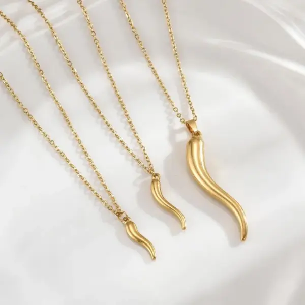 Wholesale PVD Coated 18K Gold Plated Solid Color Stainless Steel Simple Style Waterproof Non Tarnish 304 Stainless Steel Necklace